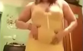 رقص متناكة مصرية مربربة جسم سكسى فاجر ترقص لعشيقها