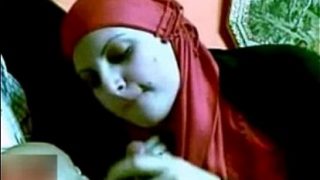 سكس محجبات عربى شرموطه مصرية تمص زب عشيقها بالحجاب
