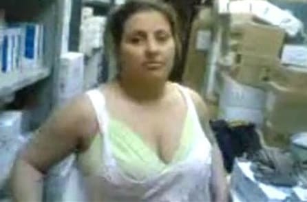 سكس عراقي قديم مديرة مدرسة ثلاثينية بتتناك فى مخزن الكتب